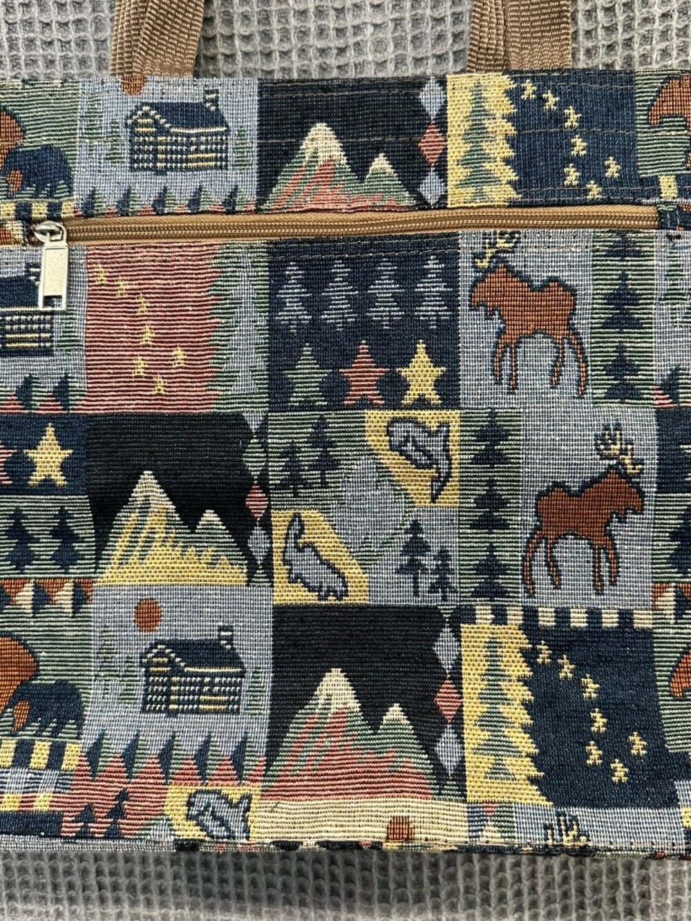 PNW Wildlife Tapestry Tote Bag & Matching Coin Purse Set | Lodgecore